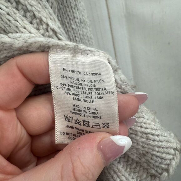 Angel of the North Anthropologie Women’s Medium Wool Blend Cropped Sweater - Picture 3 of 5